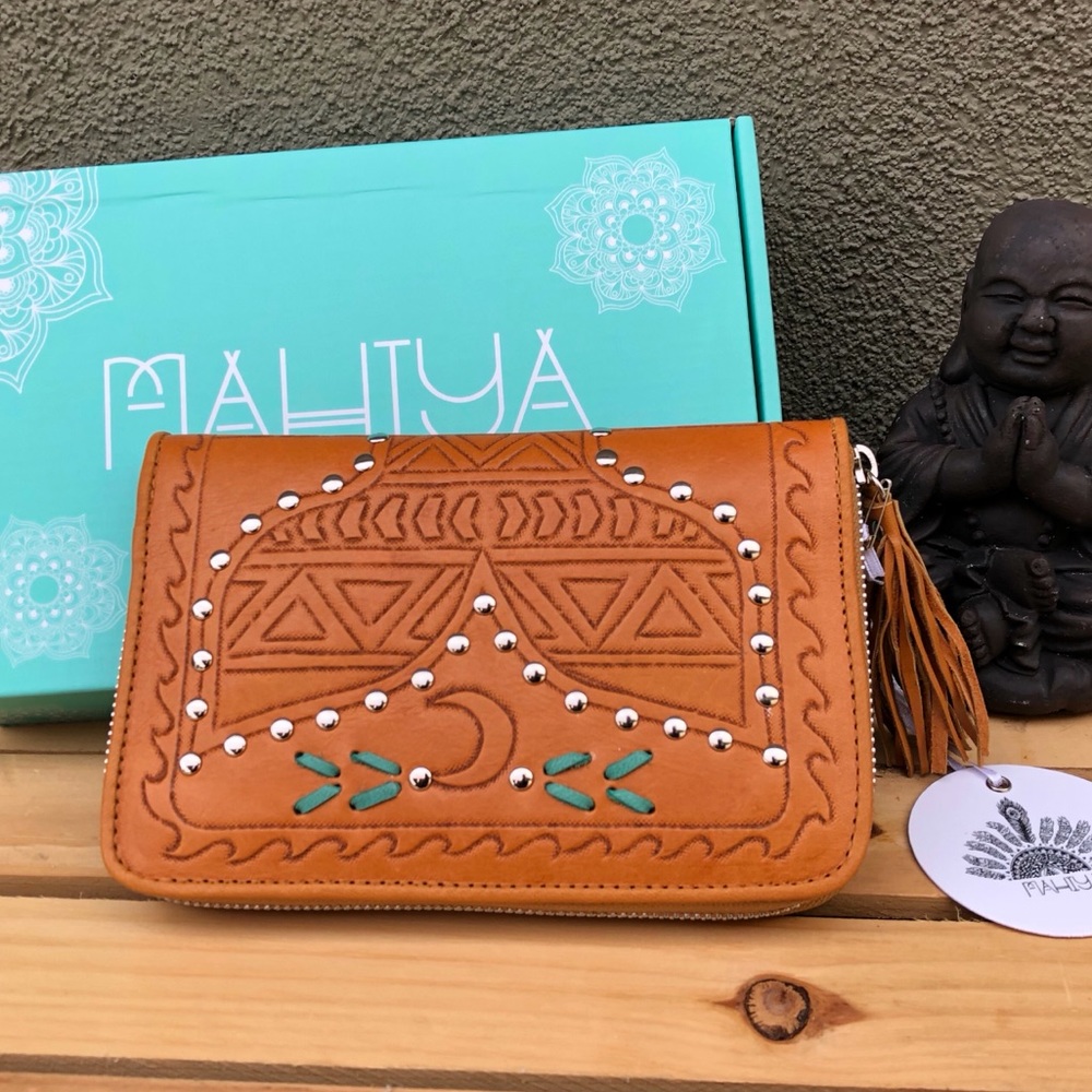 ✨MAHIYA OCEAN DREAMER BOHO LEATHER CLUTCH WALLET✨